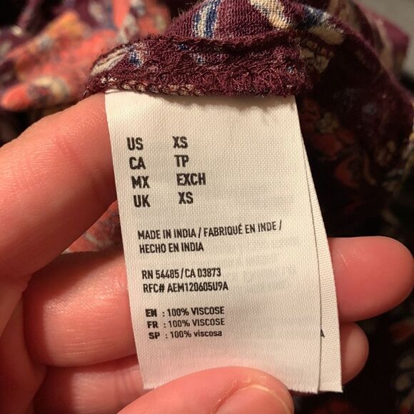 American Eagle Maroon Floral Long Sleeve Ruffle Blouse size XS - Picture 7 of 7